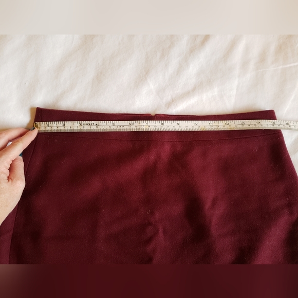 J Crew Pencil Skirt Plum Size 4 - Picture 9 of 10
